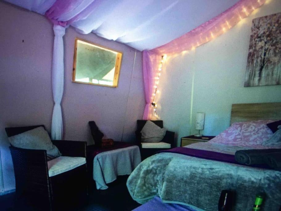 Cosy Woodland Romantic Retreat With Log Fires And Nature Sturry ภายนอก รูปภาพ